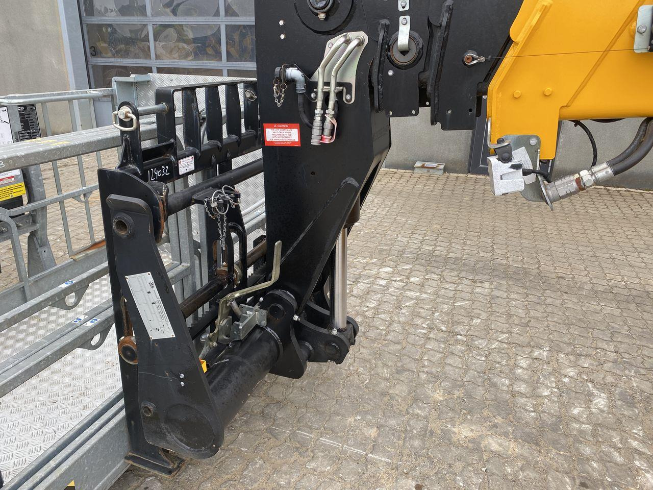 Telescopic handler JCB 555-260R