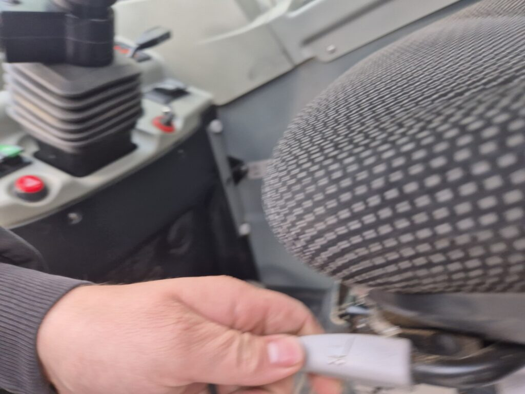 Telescopic handler KRAMER KT276