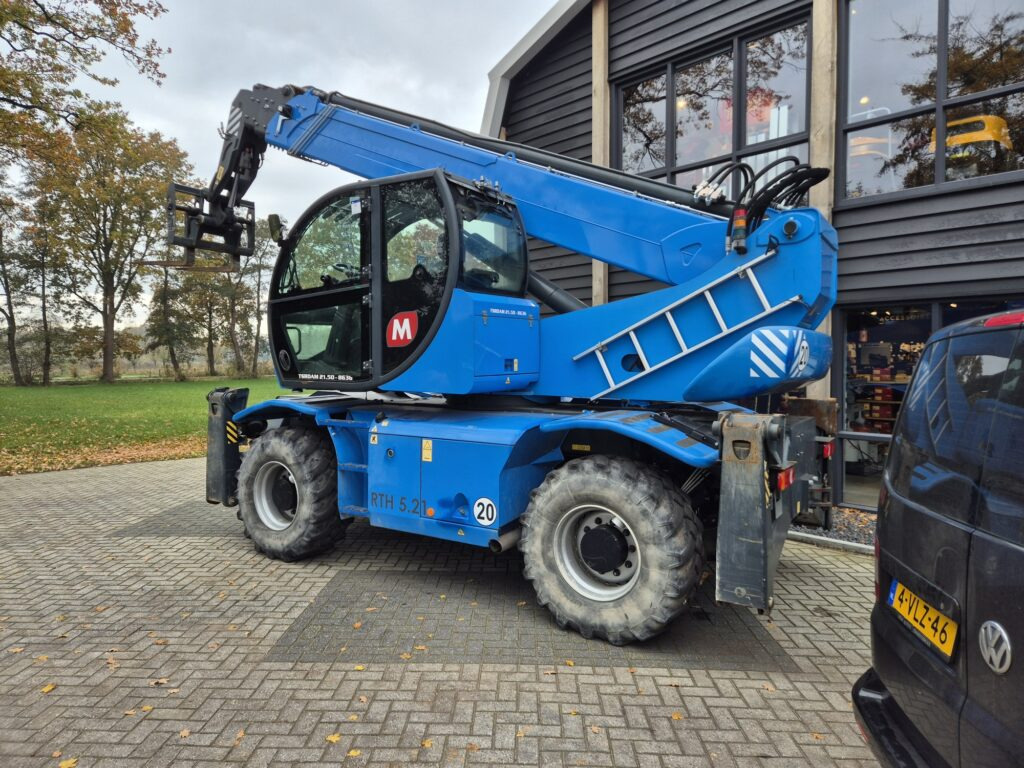 Telescopic handler MAGNI RTH 5.21