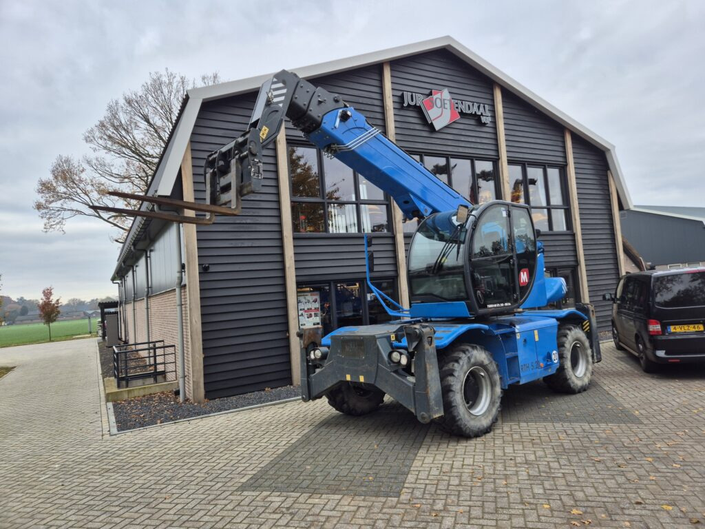 Telescopic handler MAGNI RTH 5.21