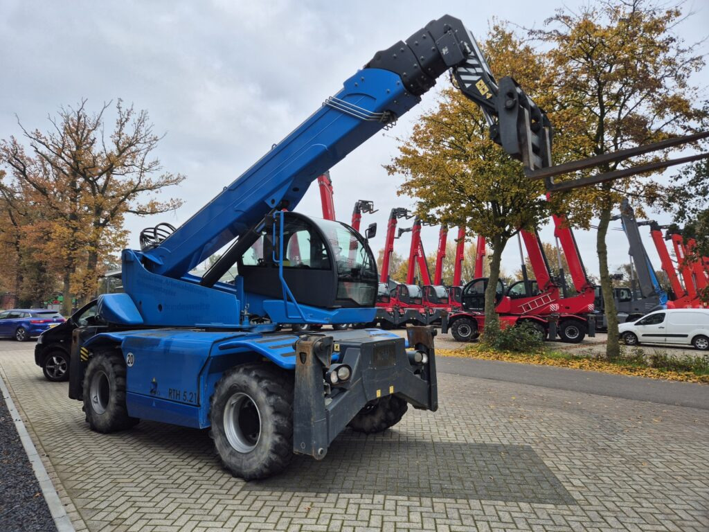 Telescopic handler MAGNI RTH 5.21