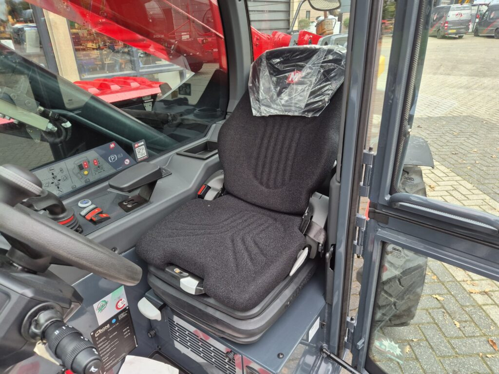 Telescopic handler MAGNI TH 3.6