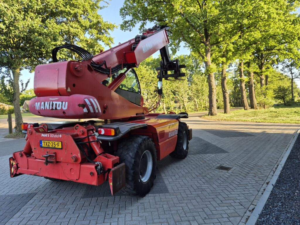 Telescopic handler MANITOU MRT 1850+ privilege