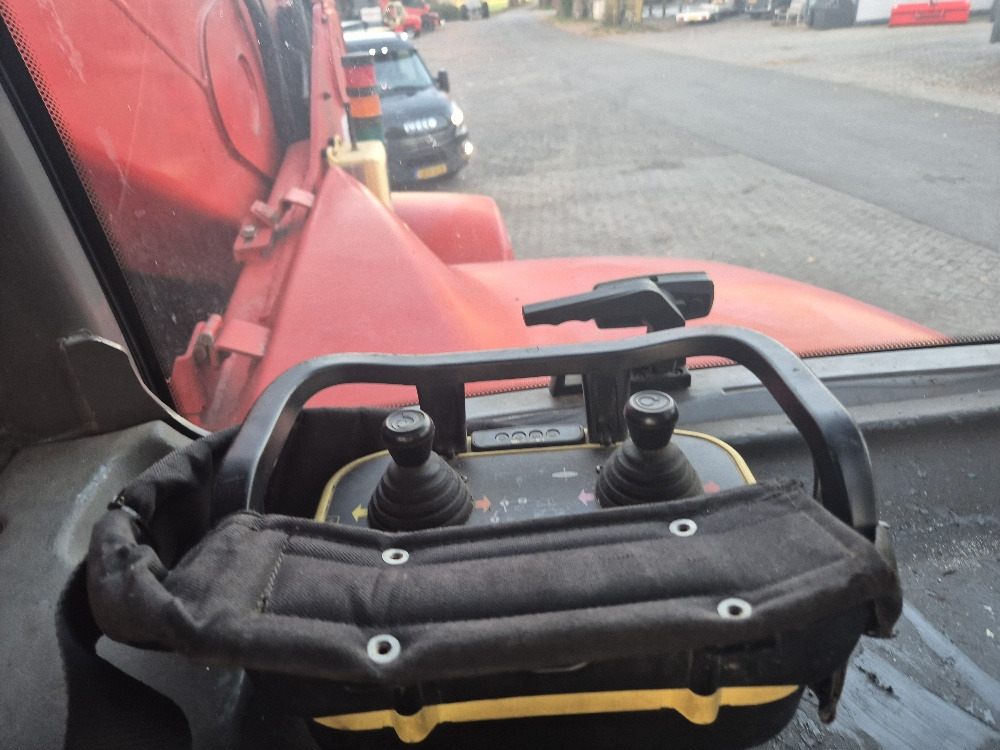 Telescopic handler MANITOU MRT 2150 privilege