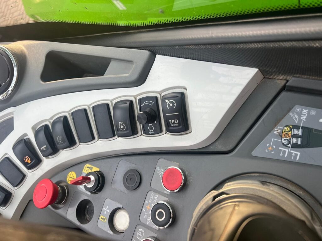 Telescopic handler MERLO 65.9 TF