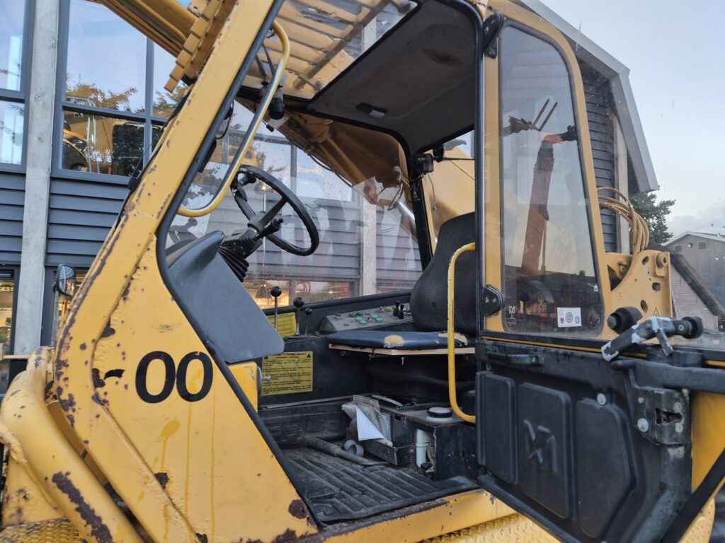 Telescopic handler MERLO Roto 30.13