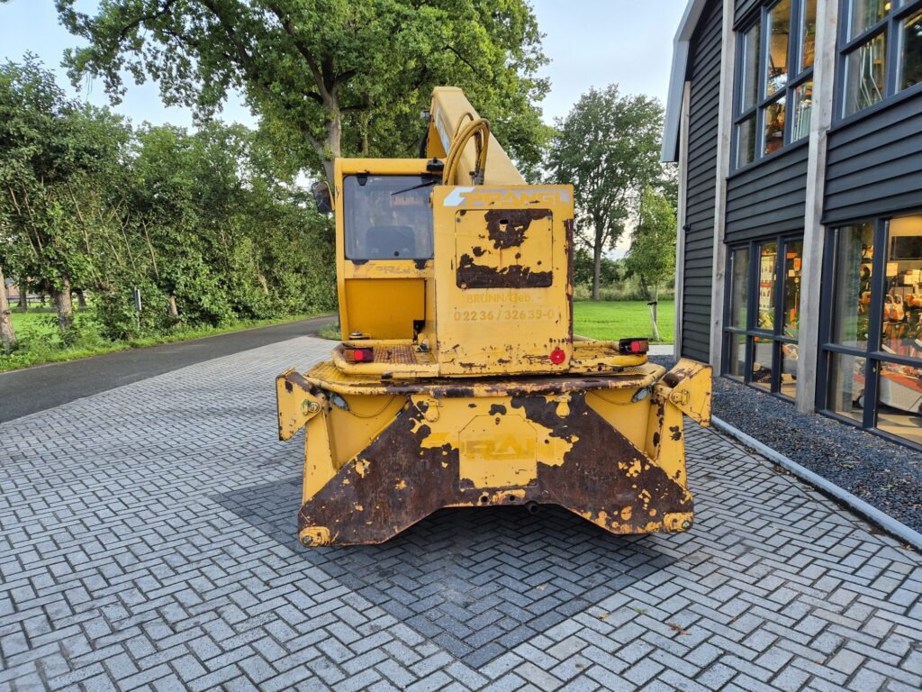 Telescopic handler MERLO Roto 30.13