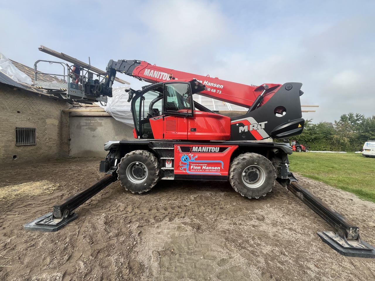 Telescopic handler Manitou MRT2260 VISION+ ST5