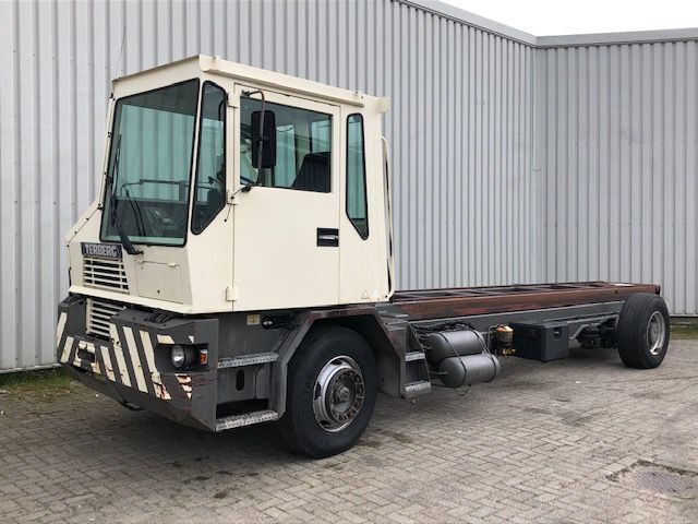 Terminal tractor Terberg TT20 Body Carrier: picture 8