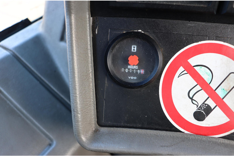 Terminal tractor Kalmar TRX182A