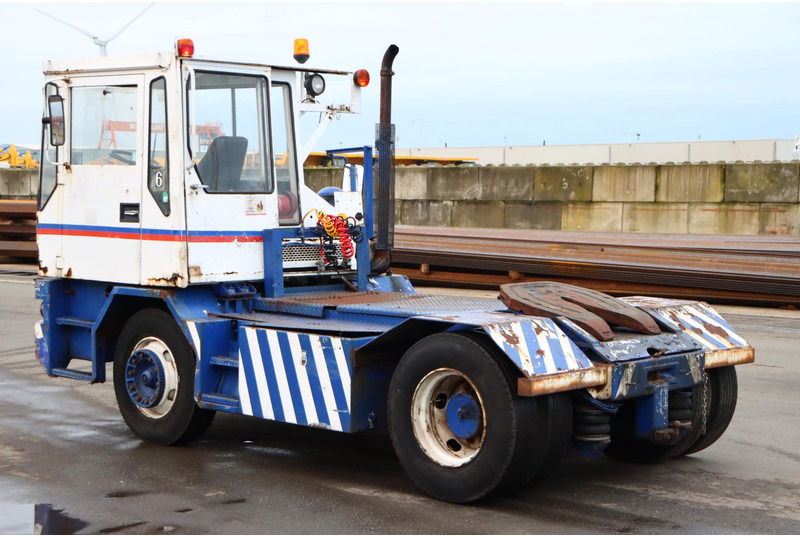 Terminal tractor Terberg TRT89