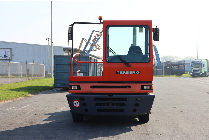Terminal tractor Terberg YT182