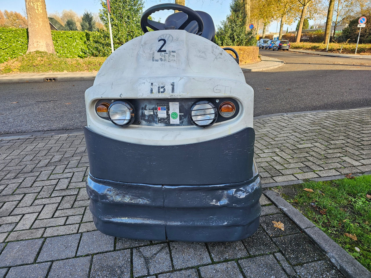 Tow tractor Still R06 Electro