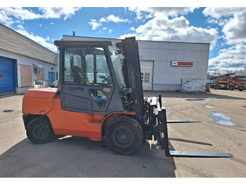 Toyota 02-7 FD A 50  - Diesel forklift: picture 1