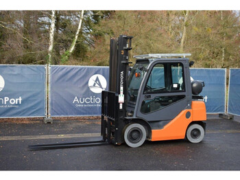 LPG forklift Toyota 02-8FGF25: picture 1
