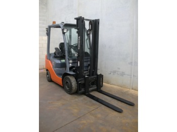 Diesel forklift Toyota 06-8FD18F: picture 1