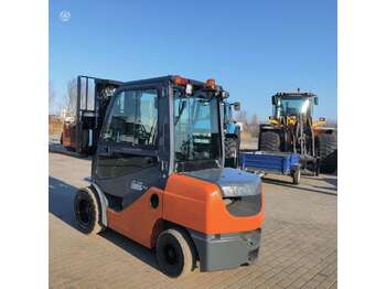 Diesel forklift Toyota 35: picture 1