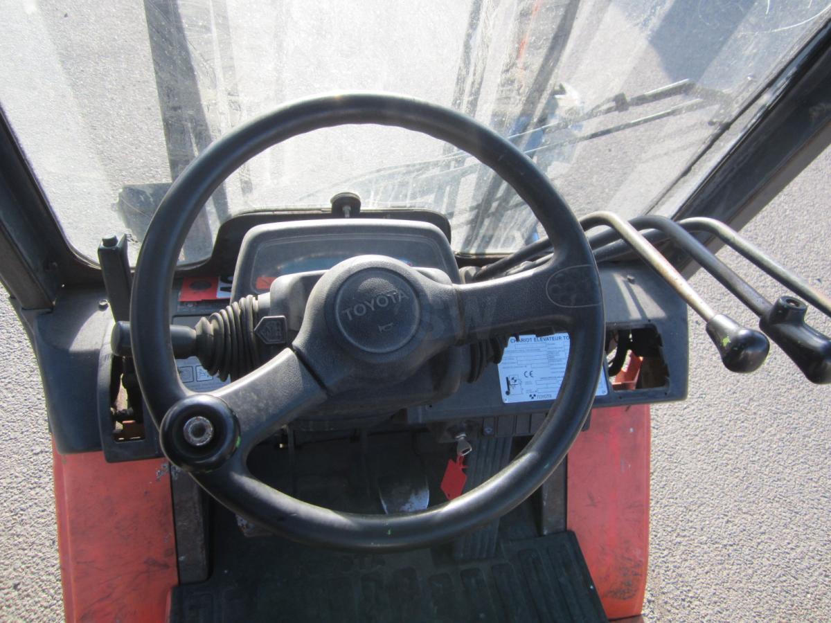 LPG forklift Toyota 42-7FGF18: picture 11