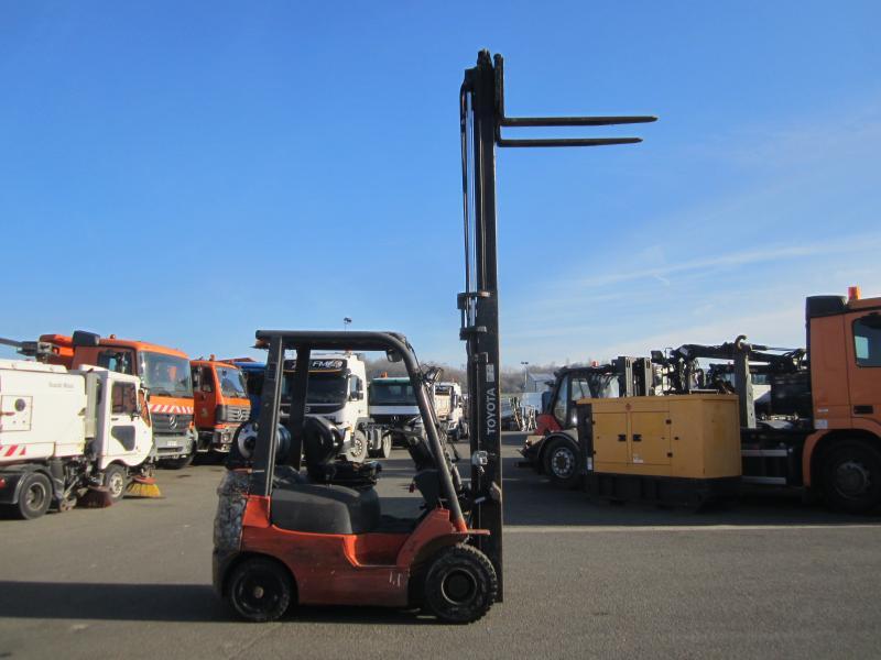 LPG forklift Toyota 42-7FGF18: picture 9