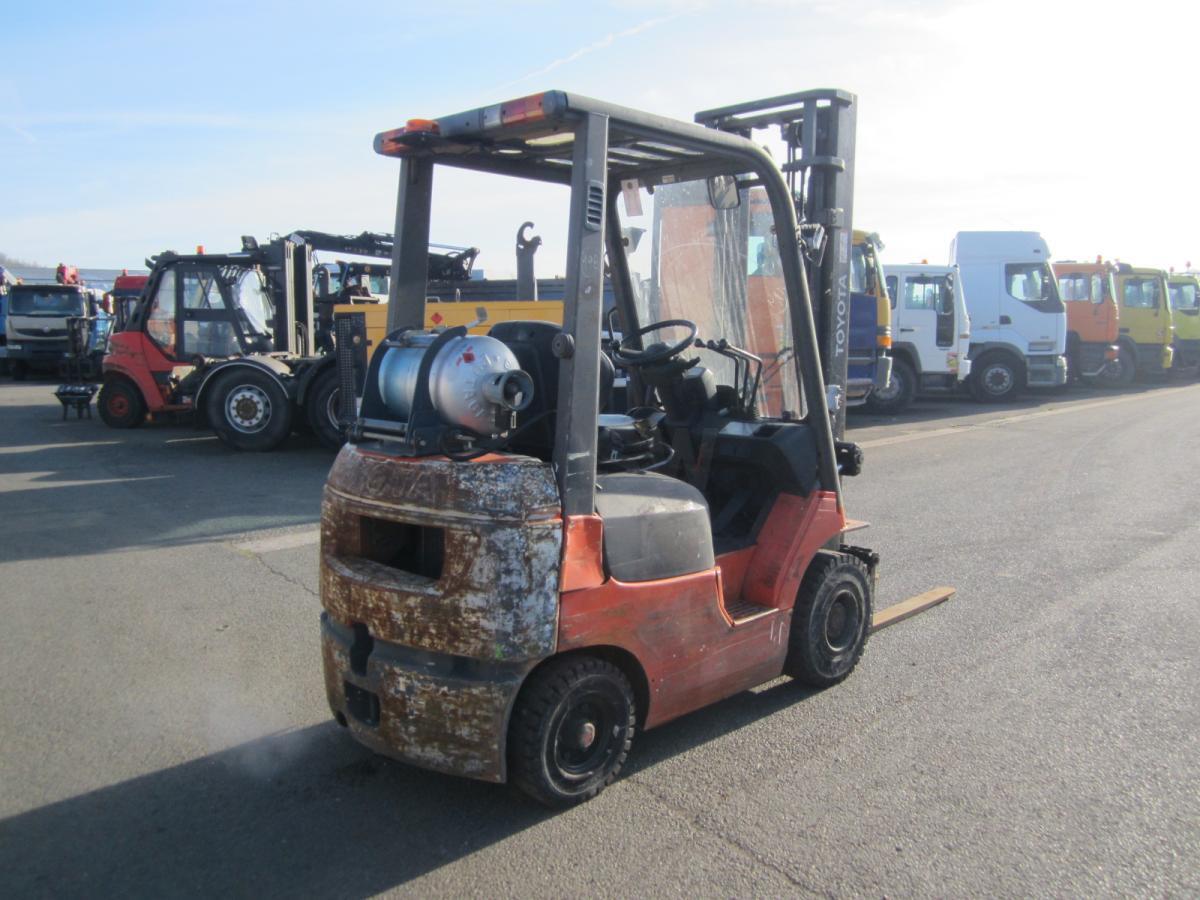 LPG forklift Toyota 42-7FGF18: picture 4