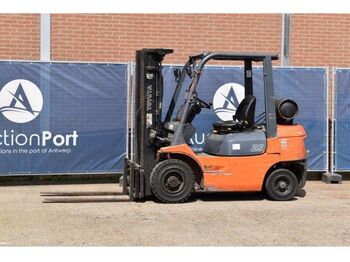 Diesel forklift Toyota 42-7FGF25: picture 1