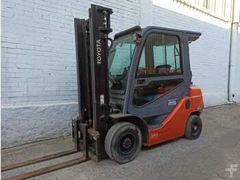 Electric forklift Toyota 8FG25F: picture 1