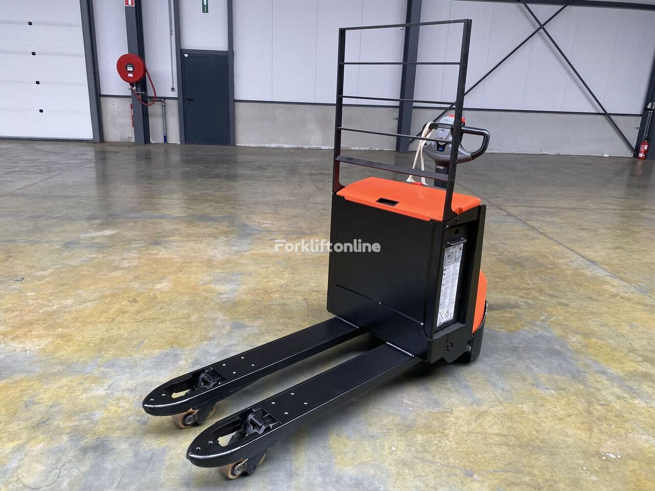 Pallet truck Toyota LWE200: picture 4