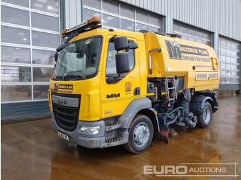 Road sweeper 2015 DAF LF220: picture 1