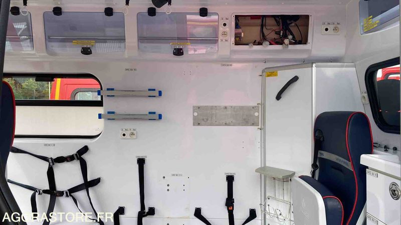 Ambulance Renault Master III - 23/10/2013