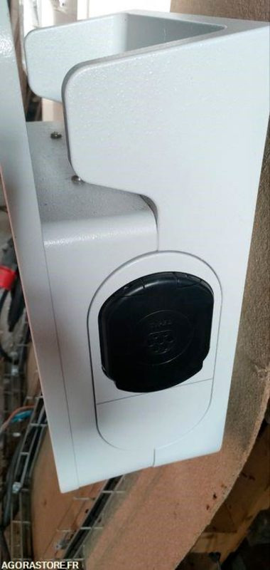Municipal/ Special vehicle Borne de recharge HAGER XEV 101