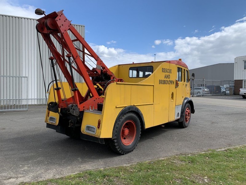 Tow truck Commercial Commer Wrecker Afsleep Berging 1952 Barnfinds and Restoration projects Dubbelcabine bergingsvoertuig: picture 2