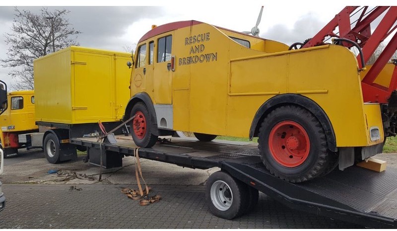 Tow truck Commercial Commer Wrecker Afsleep Berging 1952 Barnfinds and Restoration projects Dubbelcabine bergingsvoertuig: picture 11