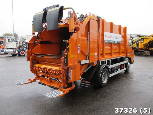 Garbage truck FUSO Canter 9C18: picture 4