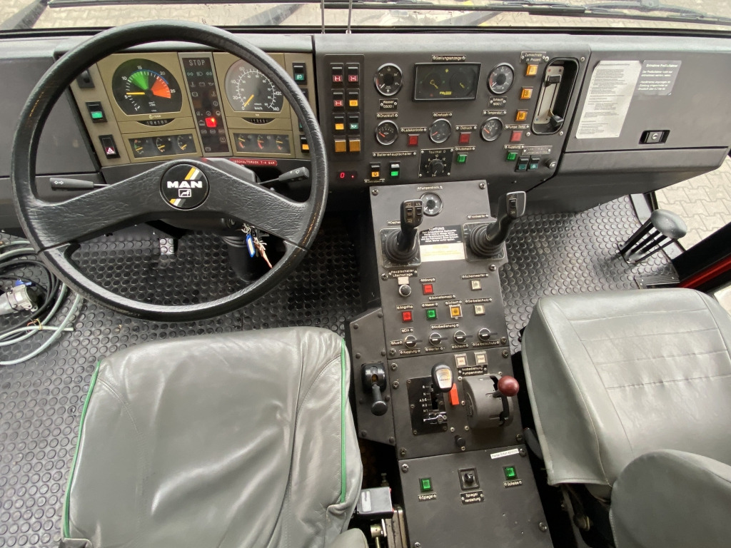 Fire truck MAN 38.000 VFAEG 8x8 Flugfeldlöschfahrzeug