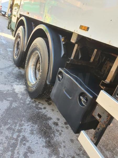 Garbage truck Iveco 260S 42 WAAGE 5 m³ Zöller Medium XXL 24 Umleerer