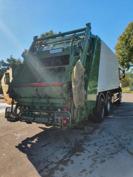 Garbage truck Iveco 260S 42 WAAGE 5 m³ Zöller Medium XXL 24 Umleerer
