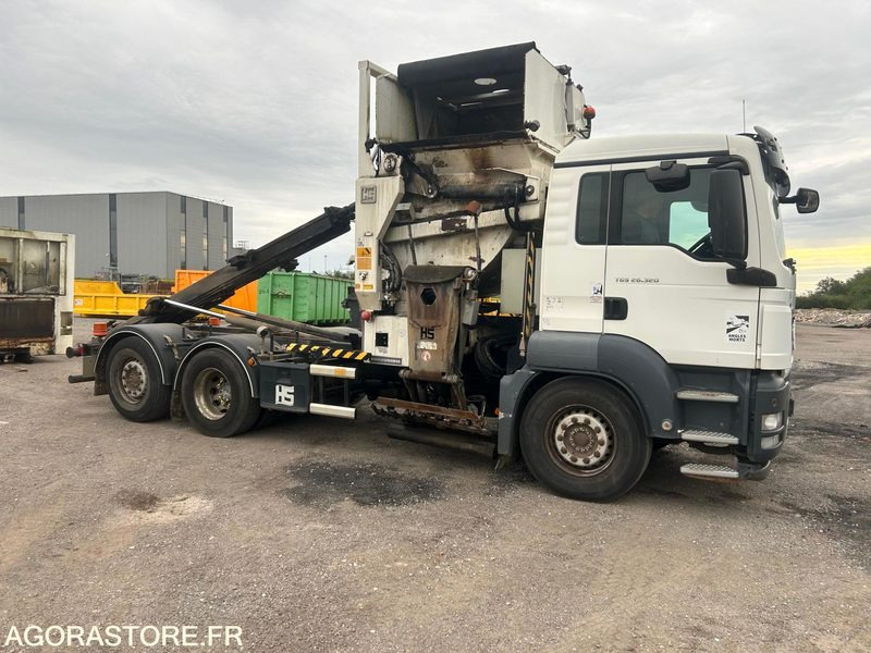 Garbage truck Man compacteur polybenne - 2011 - 325 000km