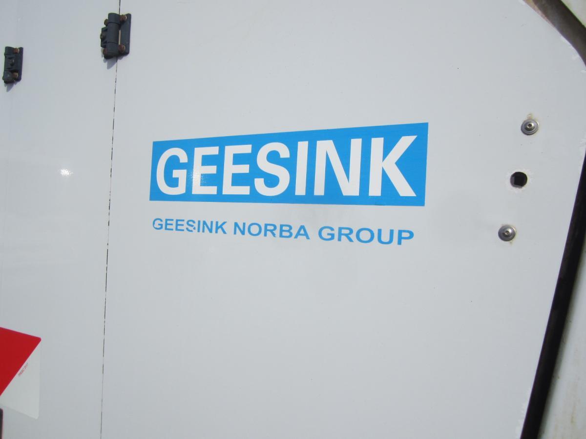 Garbage truck Mercedes Axor 2533