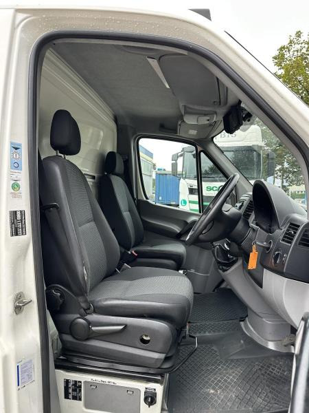 Garbage truck Mercedes Sprinter 515 CDI Müllpresswagen Seitenlader Klima