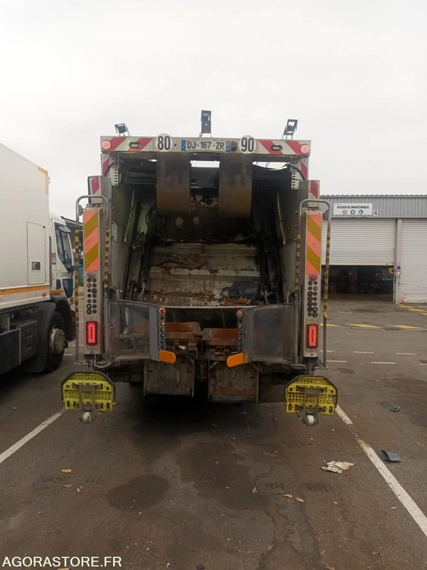 Garbage truck RENAULT 26T/BOM - DJ167ZR