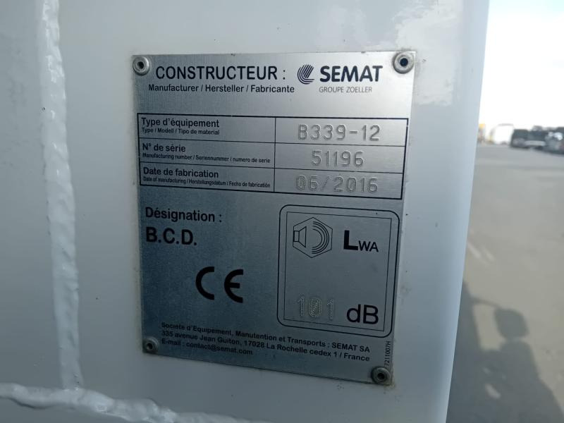 Garbage truck Renault D-Series 26 Wide