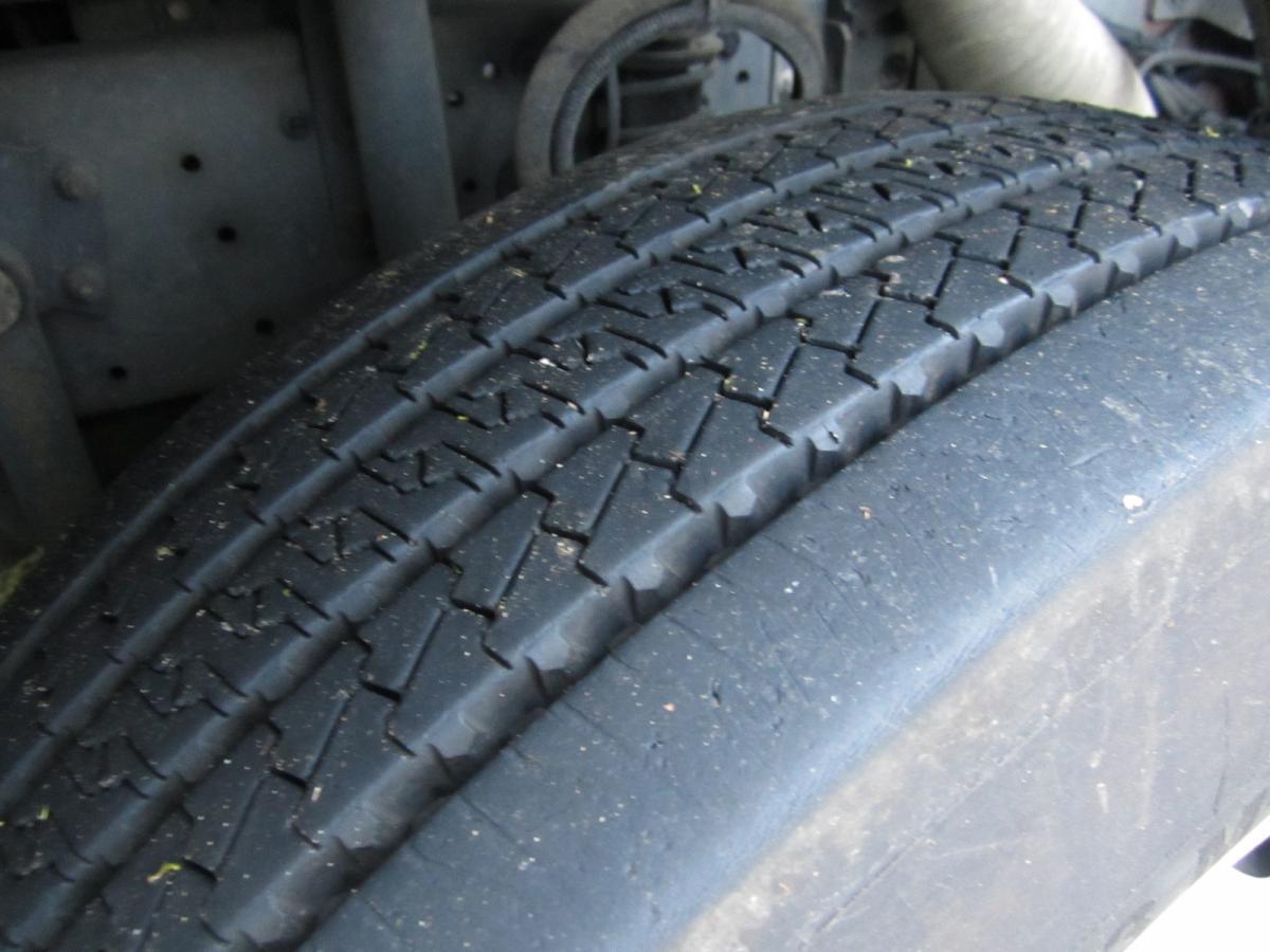 Garbage truck Renault Midlum 270 DXI