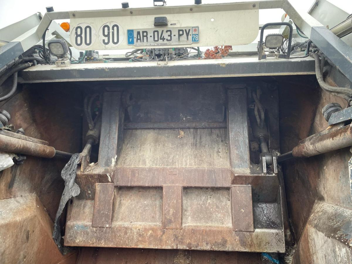 Garbage truck Renault Premium 310 DXI