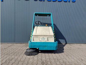  Tennant 6400 - industrial sweeper