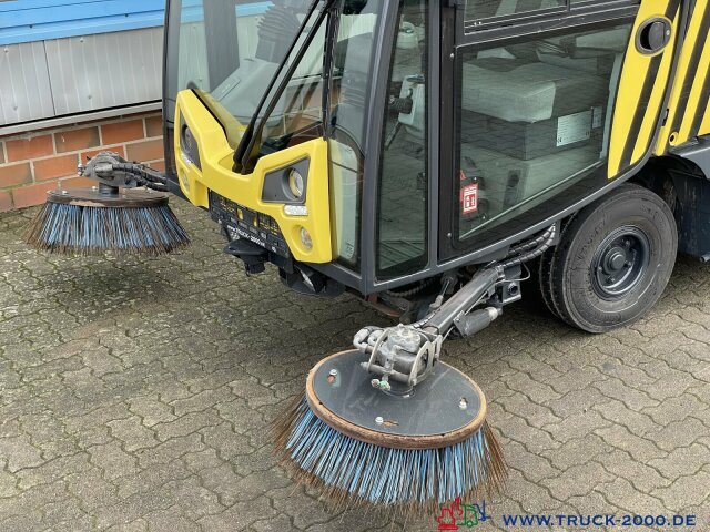 Road sweeper Johnston Bucher CX 201 Sweeper Kehren + Sprühen: picture 7