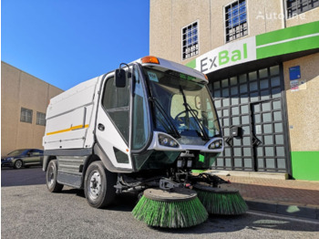Johnston C400 - Road sweeper: picture 1
