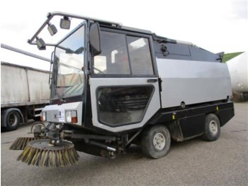 Road sweeper Johnston CN200: picture 1