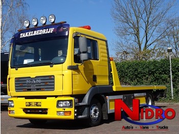 Tow truck MAN TGL 12.240 TOWTRUCK 6 PLACES WINCH BRILLE *Gereserveerd*: picture 1