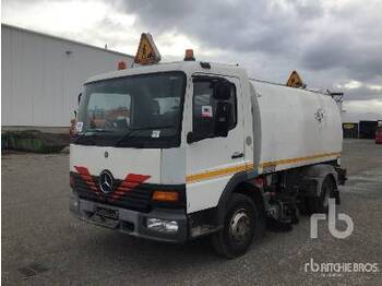 Road sweeper MERCEDES-BENZ B1018N30C Eurovoirir on (Inoperable): picture 1