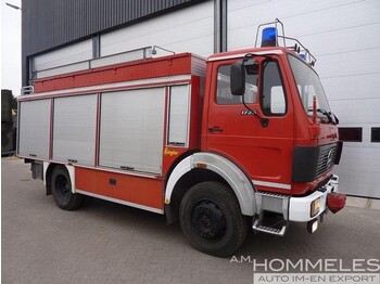 Fire truck Mercedes-Benz 1017A 4X4: picture 1